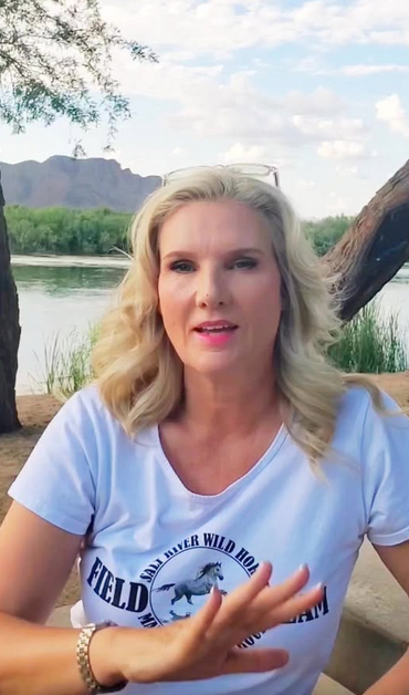 👇The Salt River horse situation explained, please share!